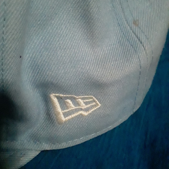 DC/New Er 59 Fifty Unisex 7 7/8 or 62.5 cm Baby Blue and White Fitted Ball Cap - Picture 13 of 16